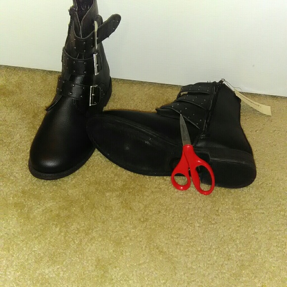 Bobbie brooks boots - Picture 6 of 6